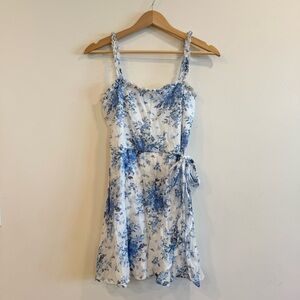 Francesca’s Floral Blue White Classy Ruffle Mini Dress